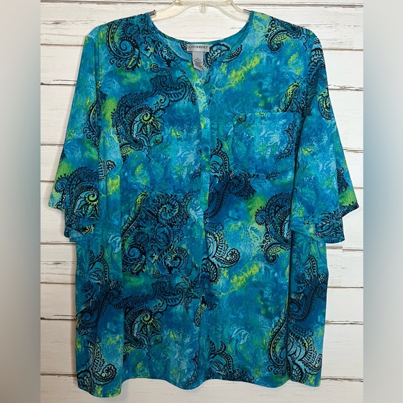 Catherines Tops - Catherine’s Short Sleeve Blouse